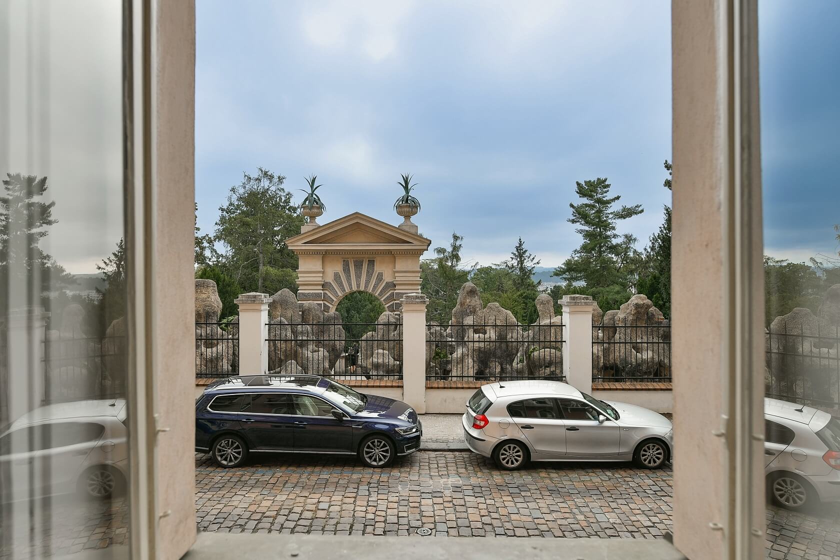 U Havlíčkových sadů, Vinohrady - Prague 2 | Rent, Apartment Two-bedroom (3+1), 98 m²