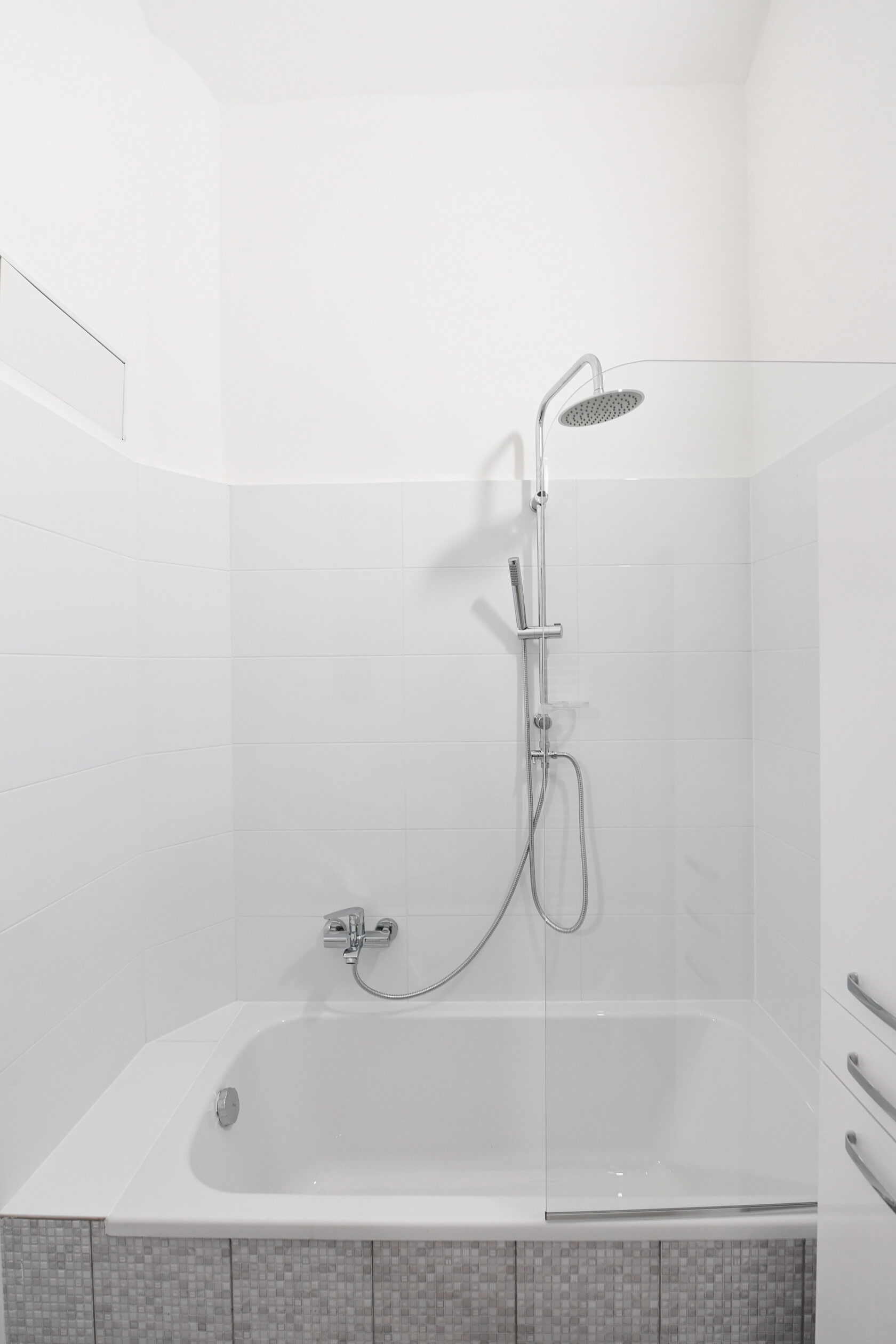 U Havlíčkových sadů, Vinohrady - Prague 2 | Rent, Apartment Two-bedroom (3+1), 98 m²