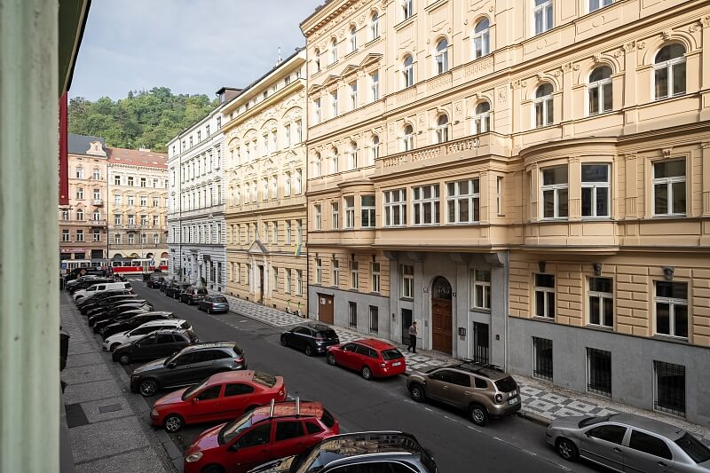 Mělnická, Malá Strana - Praha 5 | Prodej, Byt 3+1, 90 m²