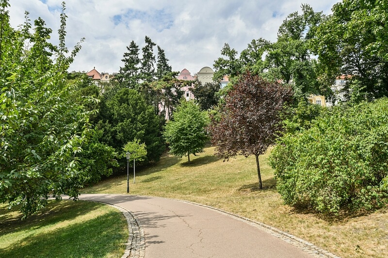 U Havlíčkových sadů, Vinohrady - Prague 2 | Rent, Apartment One-bedroom (2+kk), 48 m²