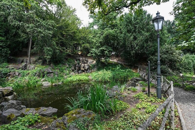 U Havlíčkových sadů, Vinohrady - Prague 2 | Rent, Apartment One-bedroom (2+kk), 48 m²