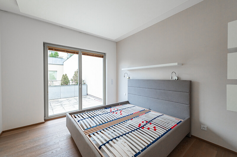 Zderazská, Radotín - Prague 5 | Rent, Apartment Three-bedroom (4+kk), 180 m²