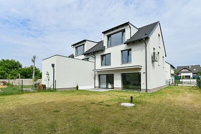 Patočkova, Horoměřice - Praha-západ | Sale, House Five-bedroom (6+kk), 180 m²