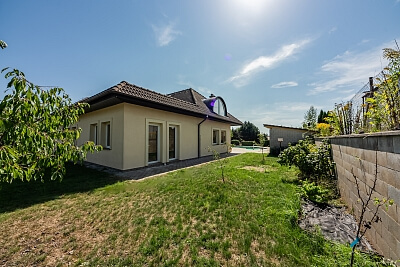 Osmidomí, Sulice - Praha-východ | Pronájem, Rodinný dům 6+1, 269 m²