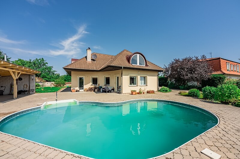 Osmidomí, Sulice - Praha-východ | Pronájem, Rodinný dům 6+1, 269 m²