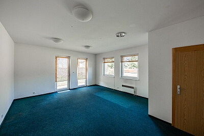 Osmidomí, Sulice - Praha-východ | Pronájem, Rodinný dům 6+1, 269 m²