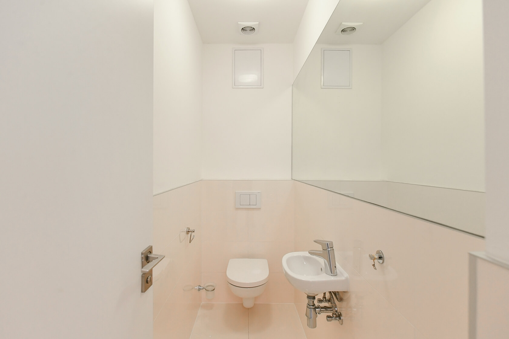 Žižkovo náměstí, Žižkov - Prague 3 | Rent, Apartment One-bedroom (2+kk), 61 m²