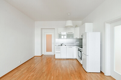 Žižkovo náměstí, Žižkov - Prague 3 | Rent, Apartment One-bedroom (2+kk), 61 m²