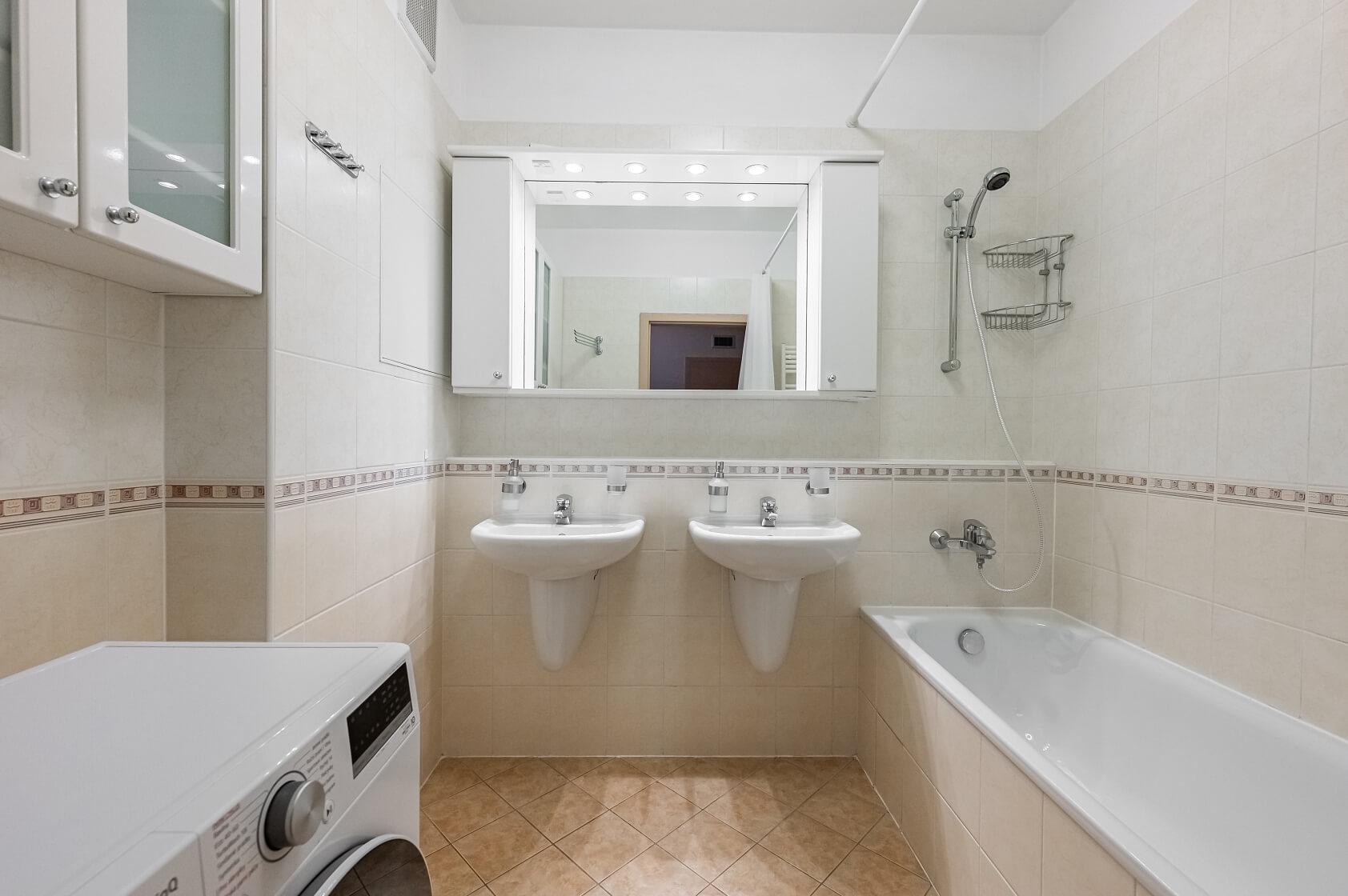 Nad Okrouhlíkem, Libeň - Prague 8 | Rent, Apartment Two-bedroom (3+kk), 129 m²