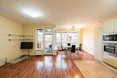 Nad Okrouhlíkem, Libeň - Prague 8 | Rent, Apartment Two-bedroom (3+kk), 129 m²