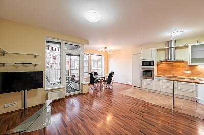 Nad Okrouhlíkem, Libeň - Prague 8 | Rent, Apartment Two-bedroom (3+kk), 129 m²