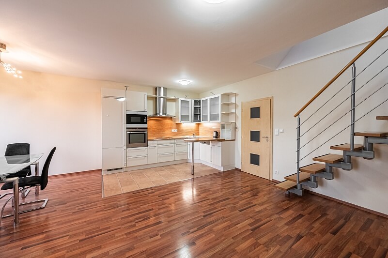 Nad Okrouhlíkem, Libeň - Prague 8 | Rent, Apartment Two-bedroom (3+kk), 129 m²