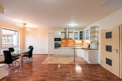 Nad Okrouhlíkem, Libeň - Prague 8 | Rent, Apartment Two-bedroom (3+kk), 129 m²