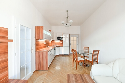 Jugoslávských partyzánů, Bubeneč - Prague 6 | Rent, Apartment One-bedroom (2+kk), 61 m²