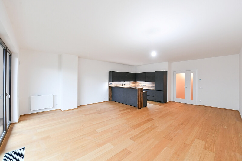 Učňovská, Hrdlořezy - Prague 9 | Rent, Apartment Two-bedroom (3+kk), 133 m²