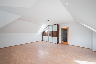 Pod Valem II., Průhonice - Praha-západ | Pronájem, Rodinný dům 5+kk, 190 m²