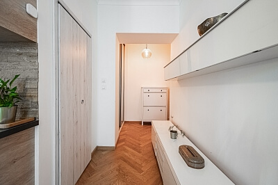 Černomořská, Vršovice - Prague 10 | Sale, Apartment Studio (1+kk), 26 m²