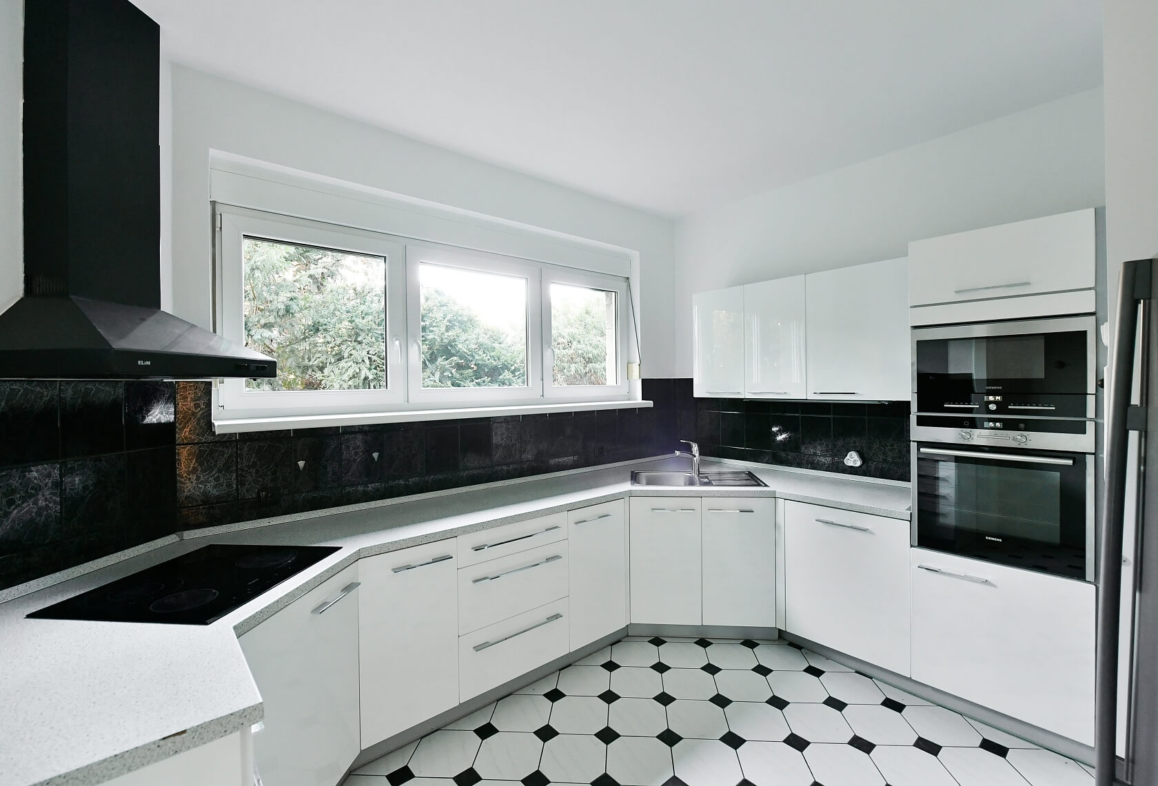 Za Dvorem, Horoměřice - Praha-západ | Rent, House Five-bedroom (6+1), 240 m²