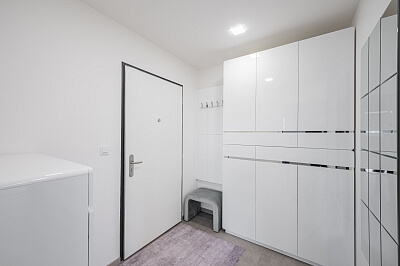 K Učilišti, Štěrboholy - Praha 10 | Pronájem, Byt 3+kk, 95 m²