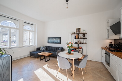 Ostrovského, Smíchov - Prague 5 | Sale, Apartment One-bedroom (2+kk), 44 m²