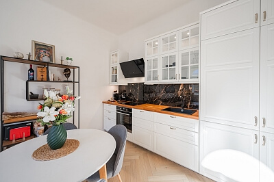 Ostrovského, Smíchov - Praha 5 | Prodej, Byt 2+kk, 44 m²