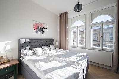 Ostrovského, Smíchov - Prague 5 | Sale, Apartment One-bedroom (2+kk), 44 m²