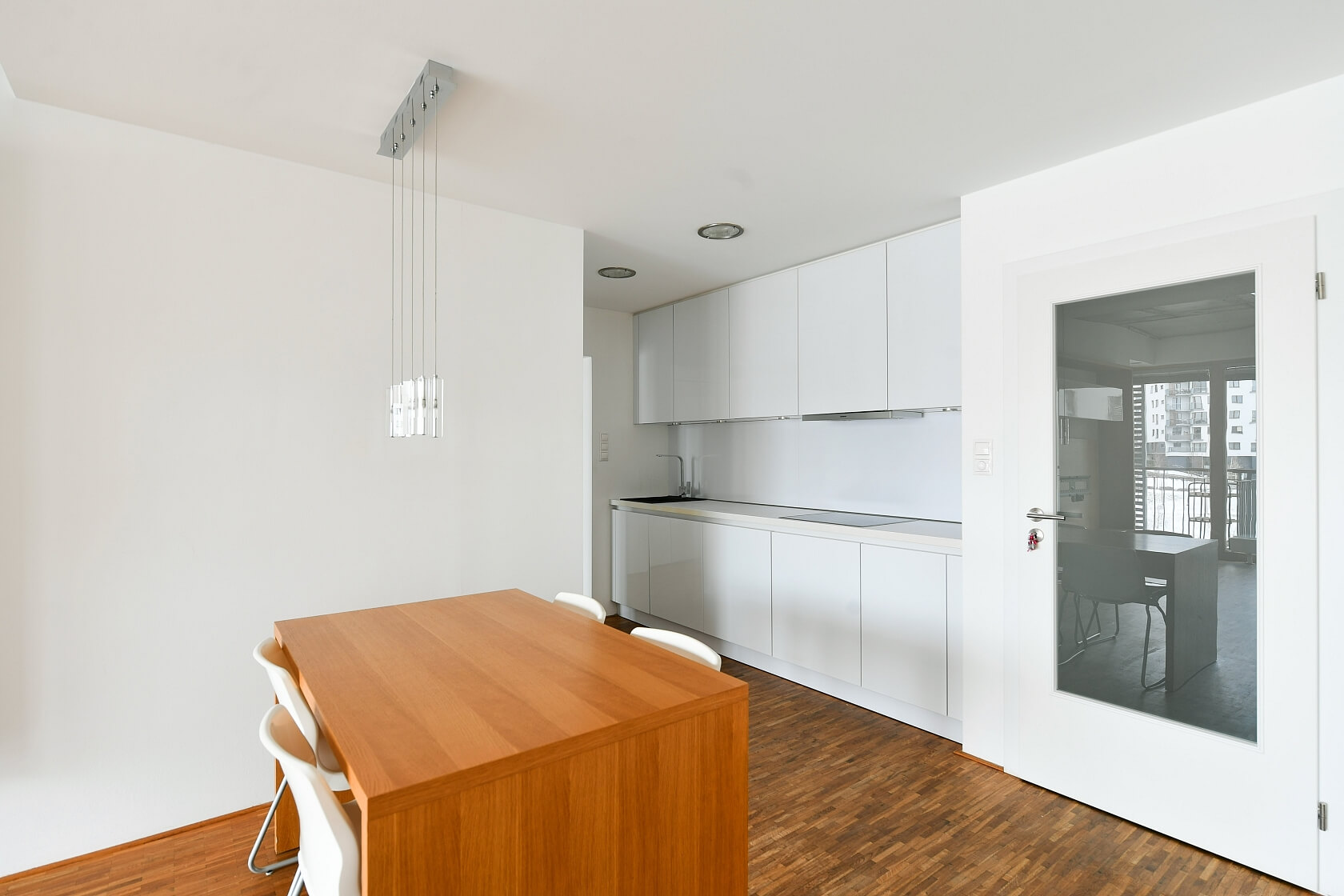 V Třešňovce, Hrdlořezy - Praha 9 | Pronájem, Byt 2+kk, 65 m²