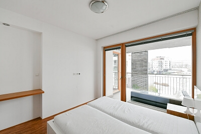 V Třešňovce, Hrdlořezy - Prague 9 | Rent, Apartment One-bedroom (2+kk), 65 m²