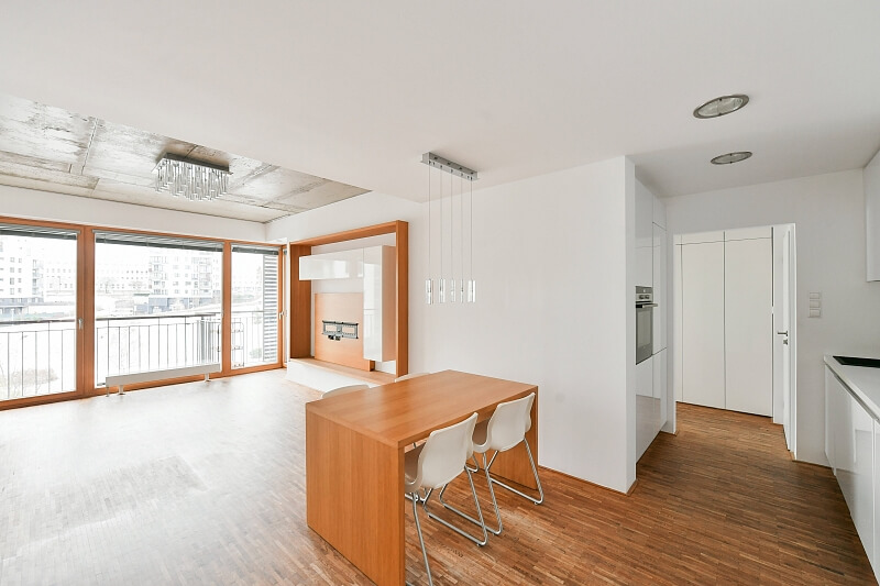 V Třešňovce, Hrdlořezy - Praha 9 | Pronájem, Byt 2+kk, 65 m²