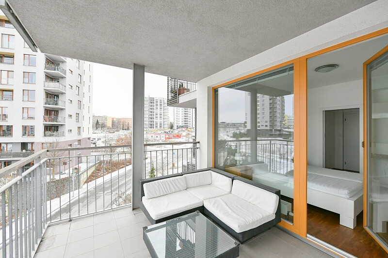 V Třešňovce, Hrdlořezy - Prague 9 | Rent, Apartment One-bedroom (2+kk), 65 m²