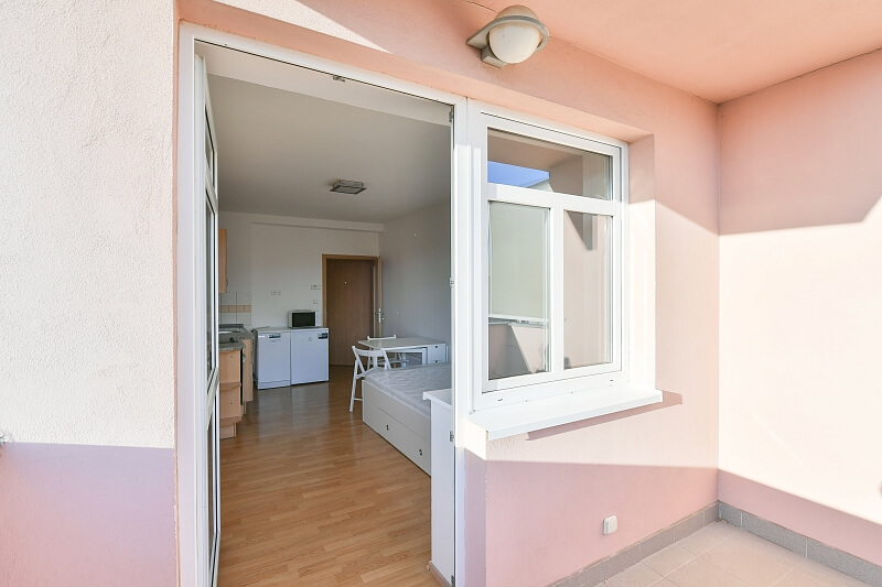 Na rozcestí, Libeň - Prague 9 | Rent, Apartment Studio (1+kk), 35 m²