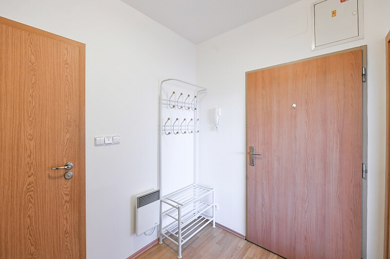 Na rozcestí, Libeň - Prague 9 | Rent, Apartment Studio (1+kk), 35 m²