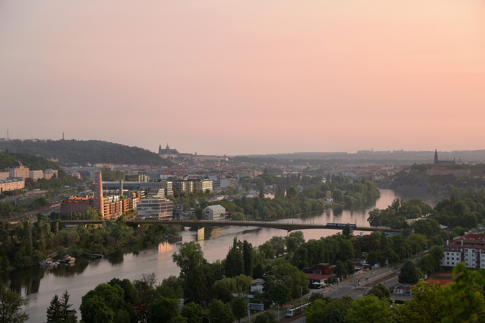 Nádražní, Smíchov - Praha 5 | Pronájem, Byt 1+kk, 38 m²