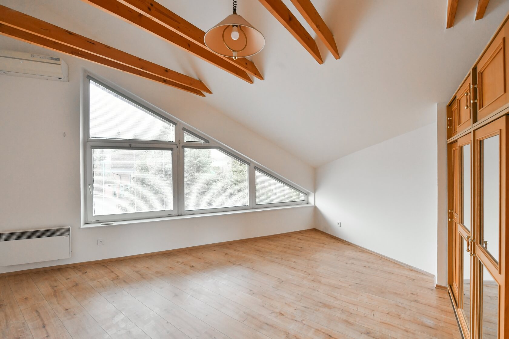 Nad Školkou, Vrané nad Vltavou - Praha-západ | Pronájem, Rodinný dům 4+1, 339 m²