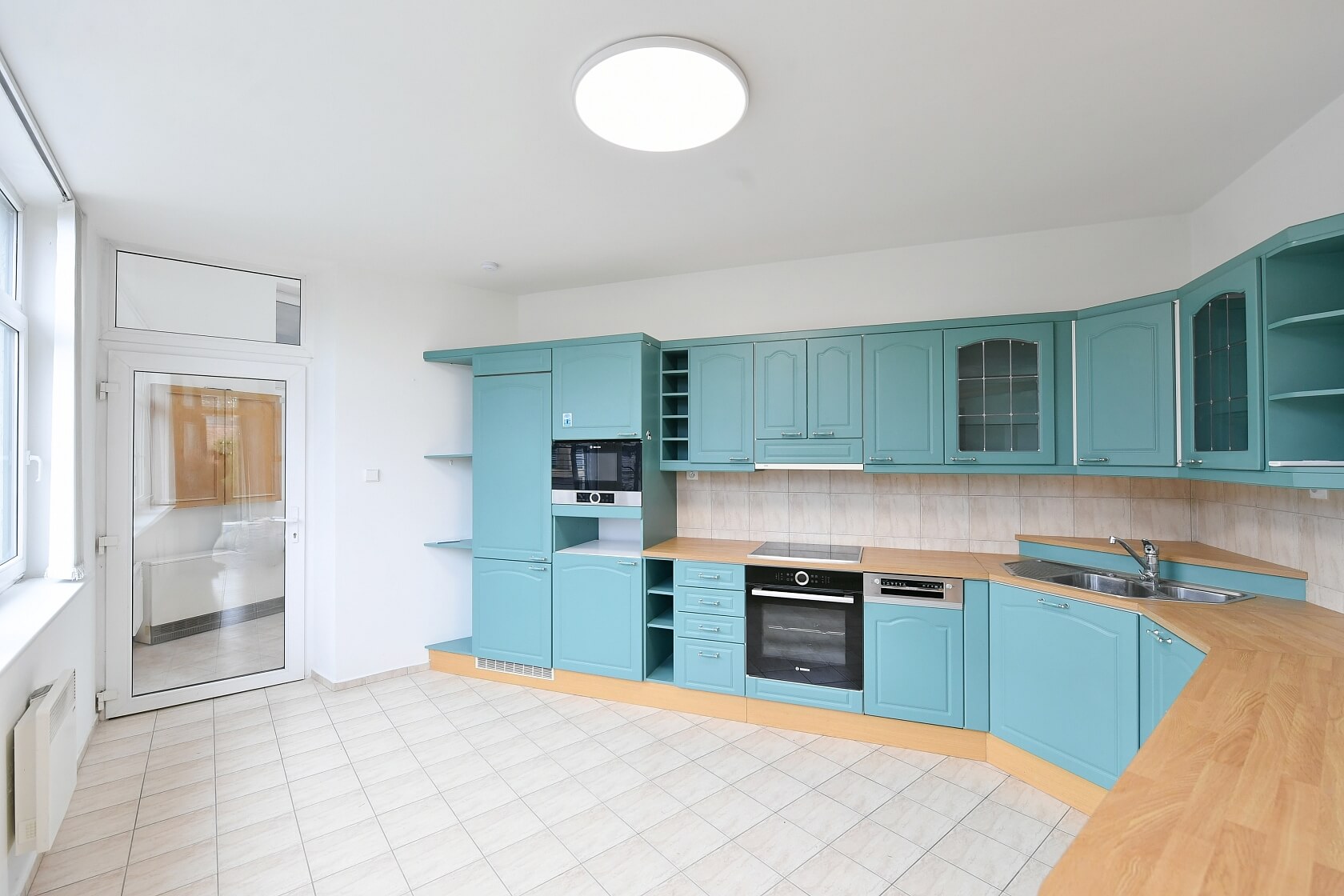 Nad Školkou, Vrané nad Vltavou - Praha-západ | Pronájem, Rodinný dům 4+1, 339 m²