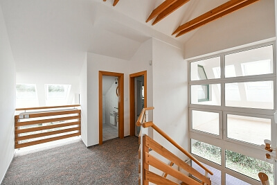 Nad Školkou, Vrané nad Vltavou - Praha-západ | Pronájem, Rodinný dům 4+1, 339 m²