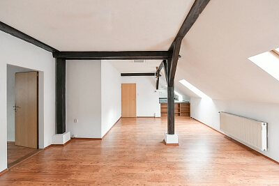 Jindřicha Plachty, Smíchov - Prague 5 | Rent, Apartment One-bedroom (2+kk), 70 m²