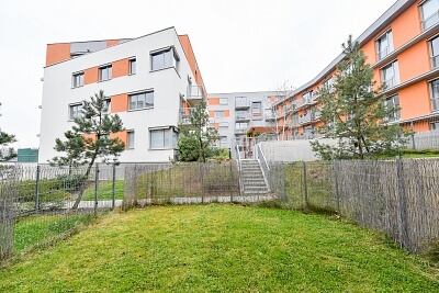 Olgy Havlové, Žižkov - Prague 3 | Sale, Apartment One-bedroom (2+kk), 73 m²