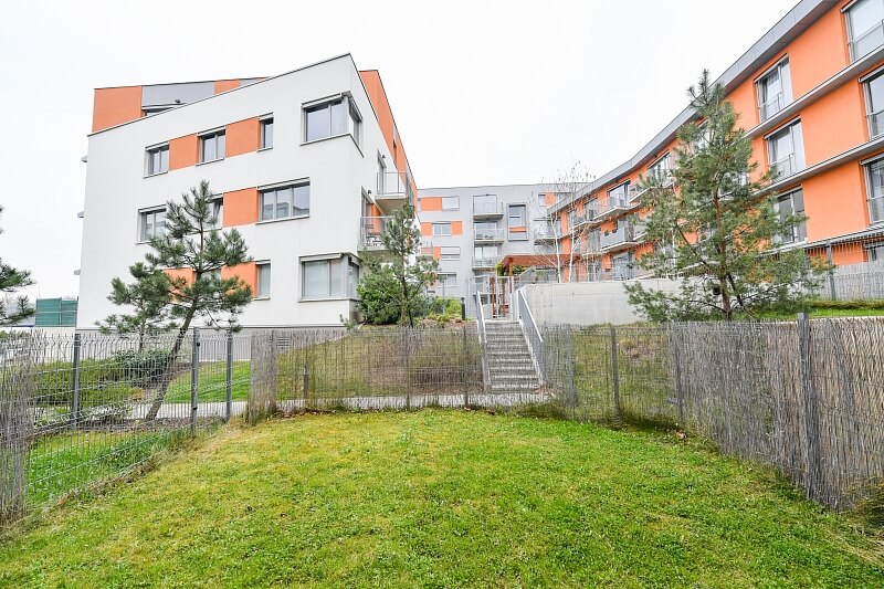 Olgy Havlové, Žižkov - Prague 3 | Sale, Apartment One-bedroom (2+kk), 73 m²