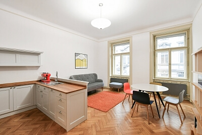 Záhořanského, Nové Město - Prague 2 | Rent, Apartment Two-bedroom (3+kk), 92 m²