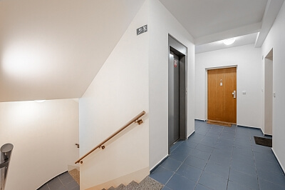 Tomkova, Smíchov - Prague 5 | Sale, Apartment One-bedroom (2+kk), 62 m²