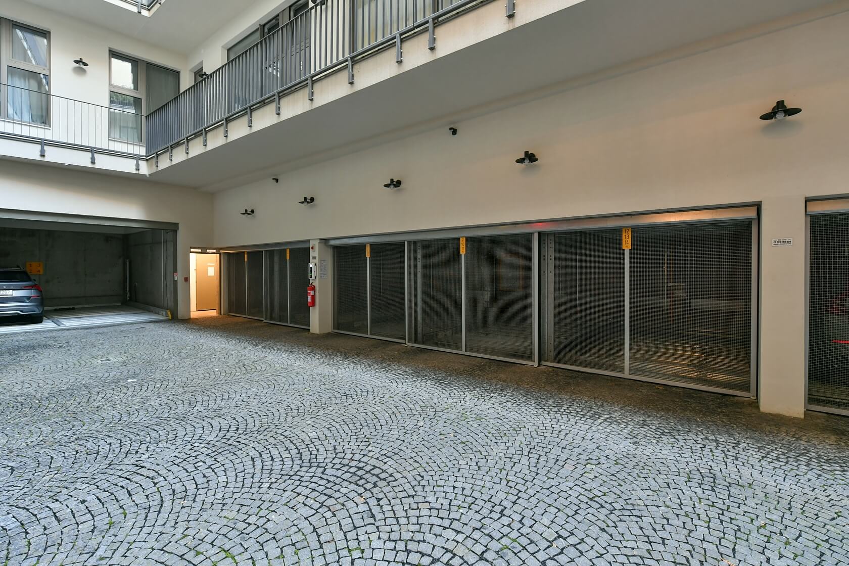 Na Valentince, Smíchov - Prague 5 | Rent, Apartment One-bedroom (2+kk), 48 m²