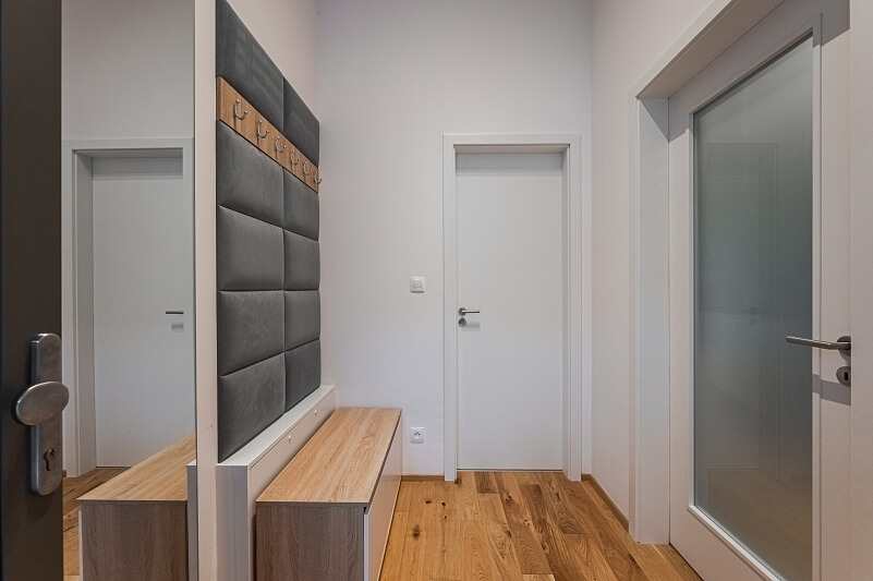 Na Valentince, Smíchov - Prague 5 | Rent, Apartment Studio (1+kk), 55 m²