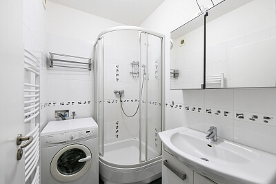 Pod kapličkou, Žižkov - Prague 3 | Rent, Apartment One-bedroom (2+kk), 45 m²