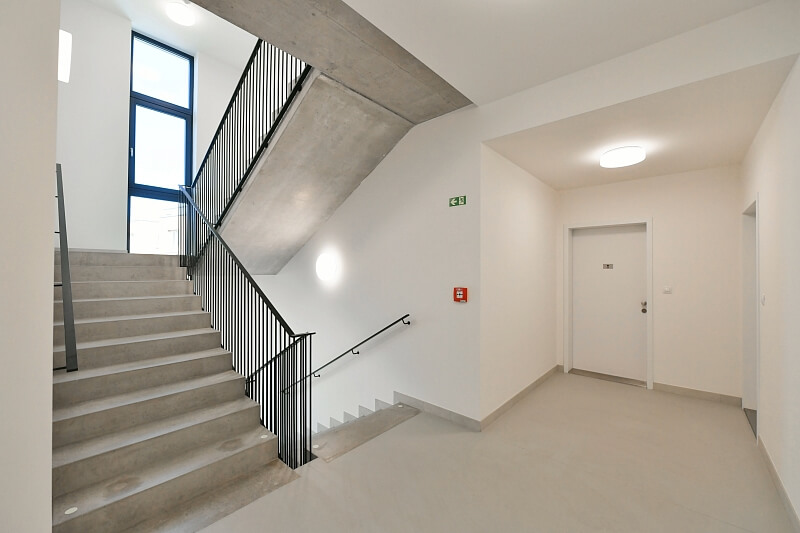 Šiklové, Smíchov - Prague 5 | Rent, Apartment Two-bedroom (3+kk), 102 m²