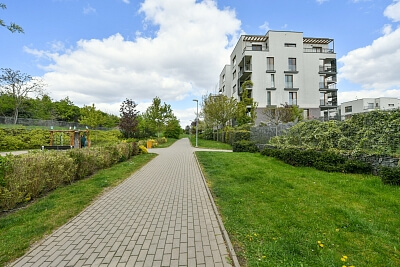 V třešňovce, Hrdlořezy - Prague 9 | Rent, Apartment Two-bedroom (3+kk), 98 m²