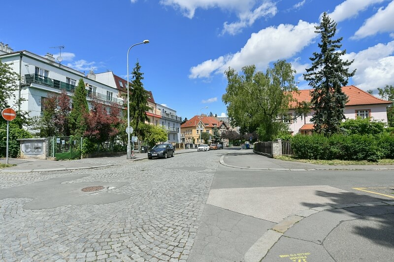 Ve Stínu, Strašnice - Praha 10 | Prodej, Byt 1+kk, 39 m²