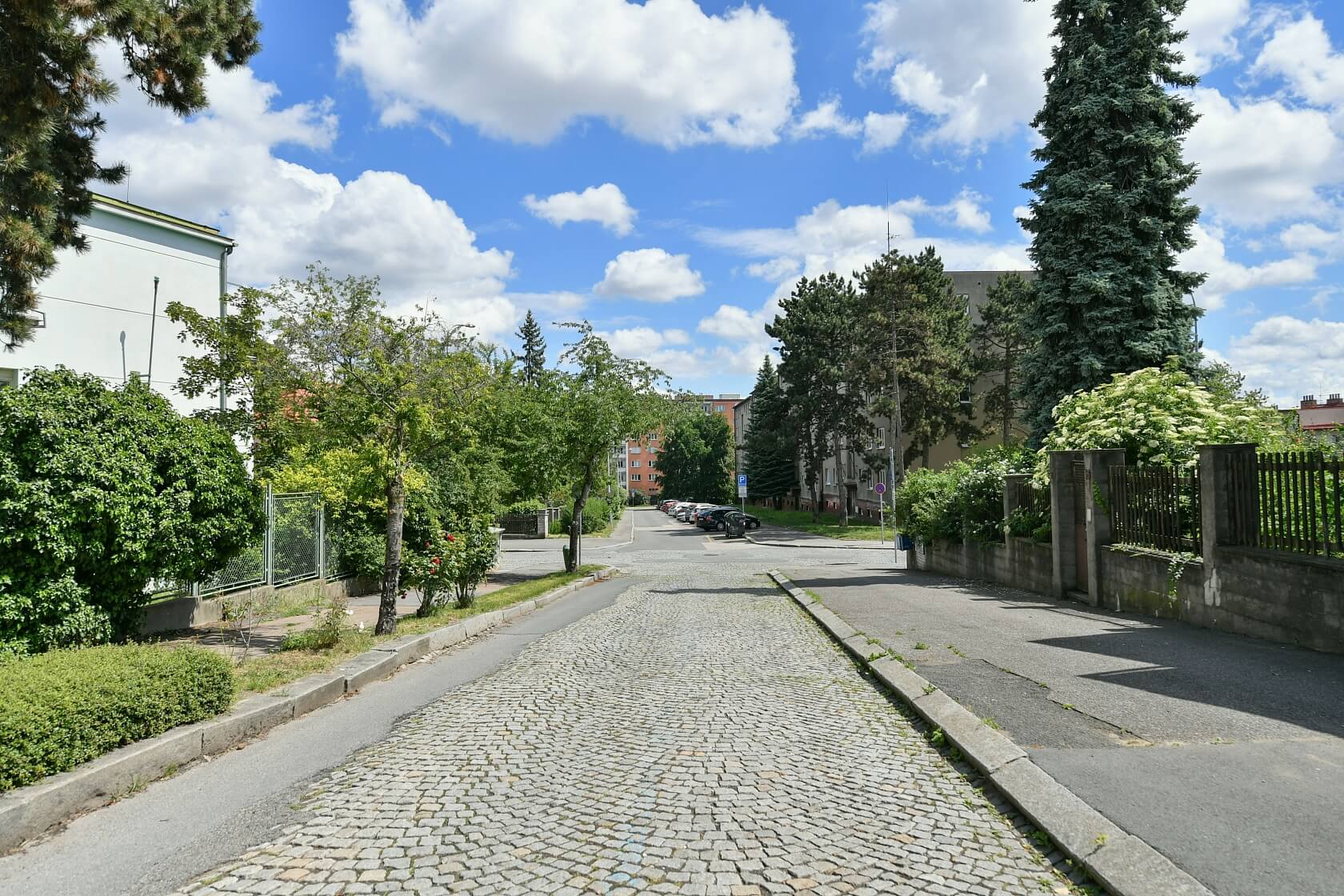 Ve Stínu, Strašnice - Prague 10 | Sale, Apartment Studio (1+kk), 39 m²