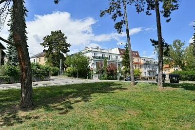 Ve Stínu, Strašnice - Prague 10 | Sale, Apartment Studio (1+kk), 39 m²