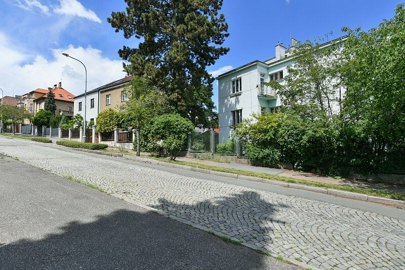 Ve Stínu, Strašnice - Prague 10 | Sale, Apartment Studio (1+kk), 60 m²